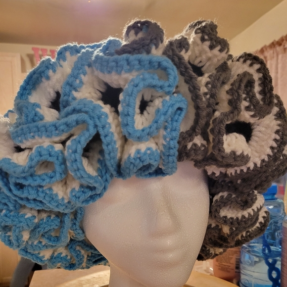 Extreme Ruffle Crochet Hat - Picture 6 of 8
